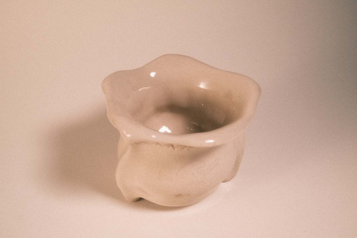 Barbed vase