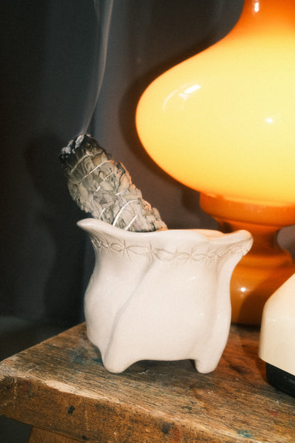 Barbed vase